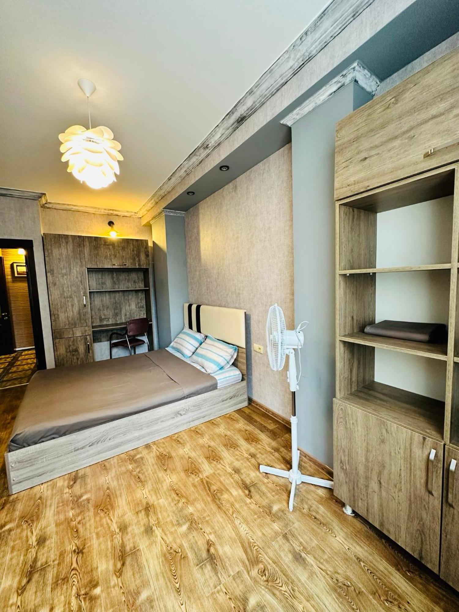 Апартаменты Apt On Gorgasali 94 Батуми Экстерьер фото